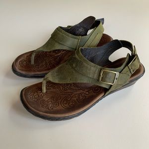 Born Green Leather Wedge Sandal